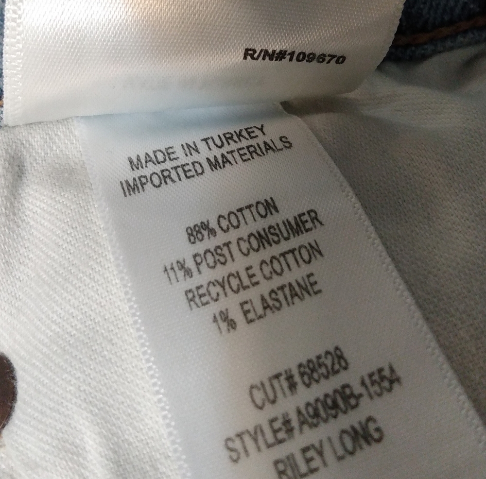 Agolde - Riley Long High Rise Straight Jeans - Picture 9 of 10
